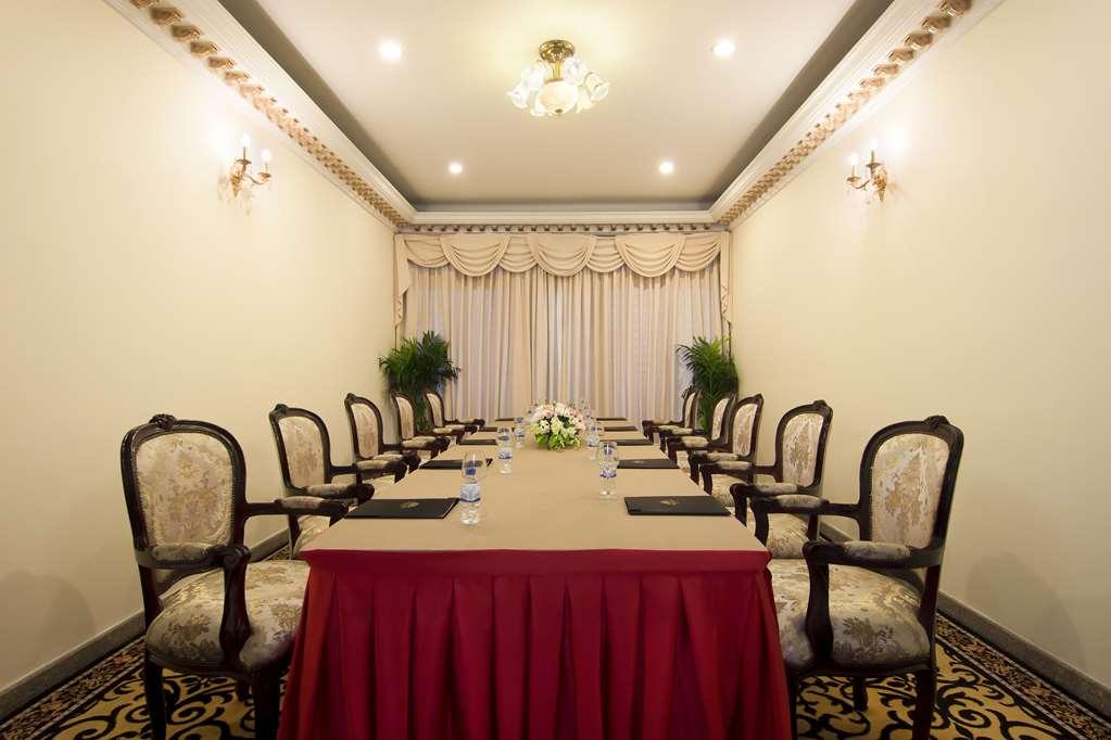 Majestic Saigon Hotel 5*